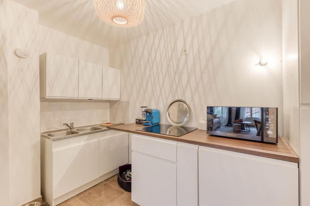 Le Cocon De Chevreuse - Appartement 3 Etoiles Сен-Реми-ле-Шеврёз Экстерьер фото